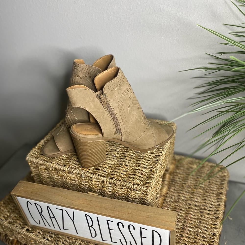 Women short bootie heels